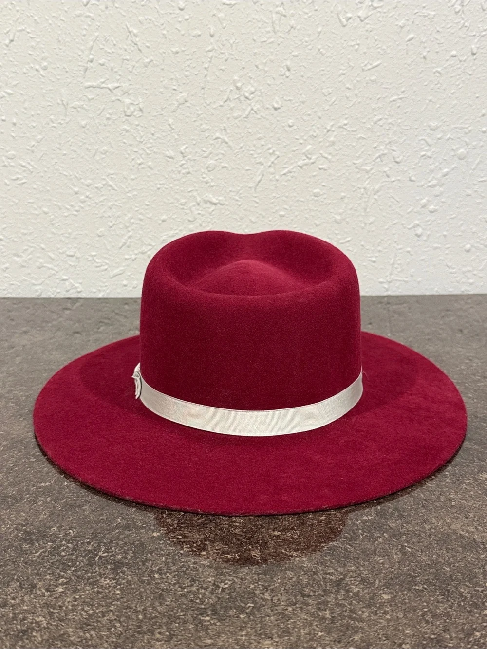 SHYANNE Women’s 2X Felt Western Fashion Hat Burgundy
